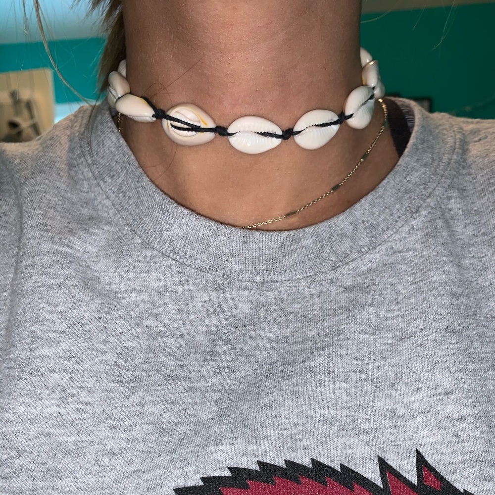 Shell necklace - Picture 2 of 3